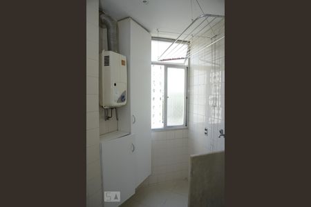 Apartamento à venda com 60m², 3 quartos e 1 vagaÁrea de Serviço