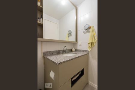 Banheiro de kitnet/studio para alugar com 1 quarto, 32m² em Santo Amaro, São Paulo