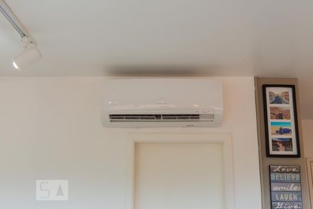 Sala de kitnet/studio para alugar com 1 quarto, 32m² em Santo Amaro, São Paulo