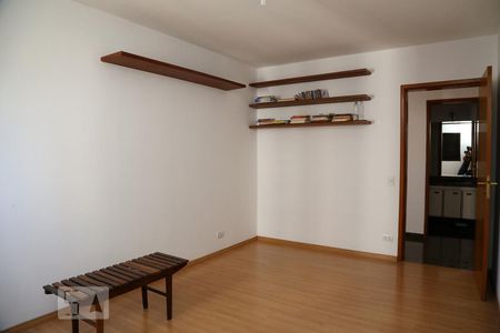 Apartamento à venda com 198m², 4 quartos e 4 vagasEscritório