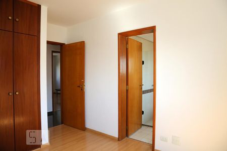 Apartamento à venda com 198m², 4 quartos e 4 vagasSuíte 1