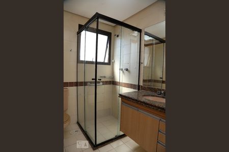 Apartamento à venda com 198m², 4 quartos e 4 vagasBanheiro da Suíte 2