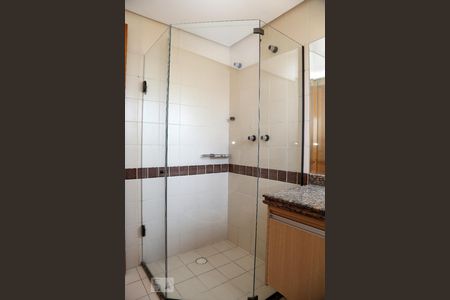 Apartamento à venda com 198m², 4 quartos e 4 vagasBanheiro da Suíte 1