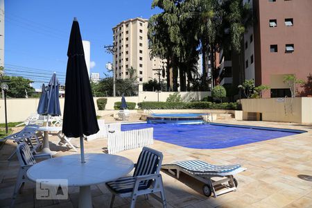 Apartamento à venda com 198m², 4 quartos e 4 vagasÁrea Comum - Piscina