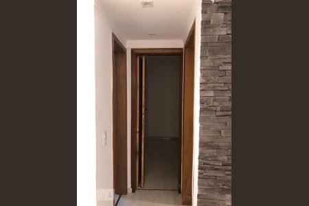 Corredor de apartamento para alugar com 2 quartos, 60m² em Jardim Danfer, São Paulo