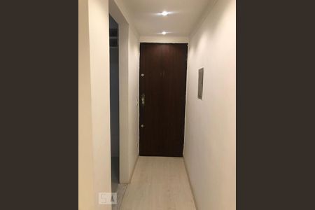 Corredor de apartamento para alugar com 2 quartos, 60m² em Jardim Danfer, São Paulo