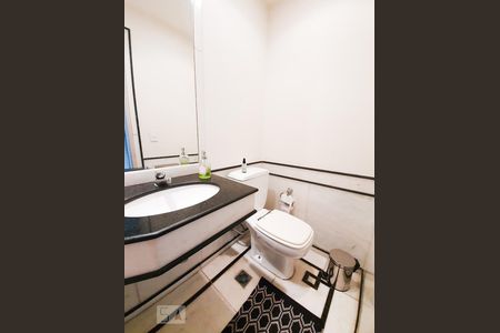 Lavabo de apartamento para alugar com 4 quartos, 165m² em Jardim Colombo, São Paulo