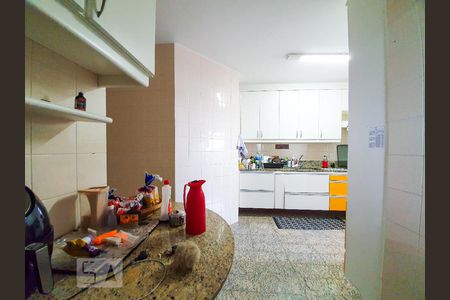 Apartamento para alugar com 165m², 4 quartos e 2 vagas Apartamento para alugar com 165m², 4 quartos e 2 vagasCozinha