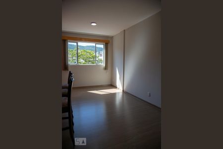 Apartamento para alugar com 73m², 2 quartos e 1 vaga