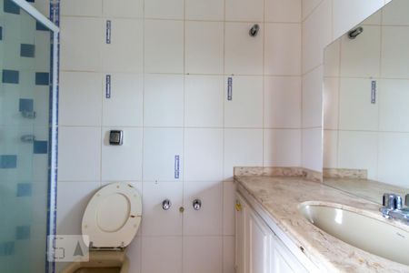 Apartamento à venda com 240m², 4 quartos e 2 vagasBanheiro da suíte 3