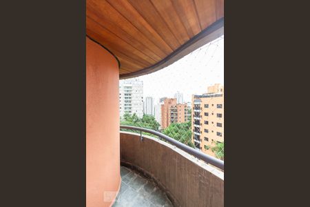 Apartamento à venda com 240m², 4 quartos e 2 vagasVaranda da suíte 2