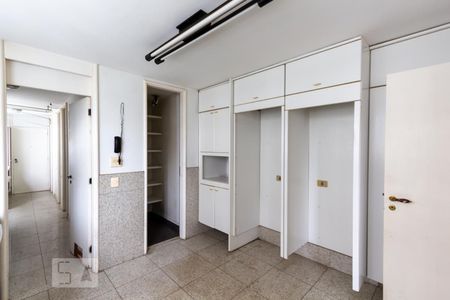 Apartamento à venda com 240m², 4 quartos e 2 vagasCozinha