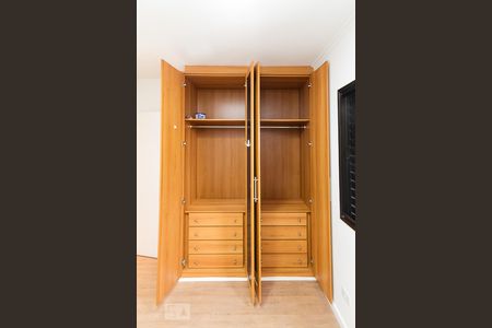 Apartamento para alugar com 85m², 3 quartos e 1 vagaQuarto 02