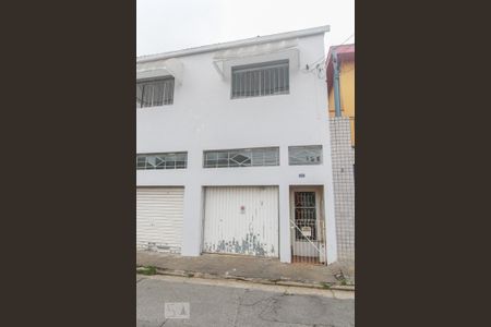 Fachada de casa para alugar com 3 quartos, 120m² em Vila Invernada, São Paulo