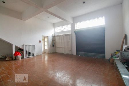 Garagem de casa para alugar com 3 quartos, 120m² em Vila Invernada, São Paulo