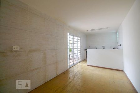 Casa para alugar com 120m², 3 quartos e 3 vagas Casa para alugar com 120m², 3 quartos e 3 vagasCozinha