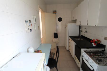 Apartamento à venda com 55m², 2 quartos e sem vagaCozinha