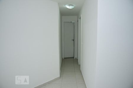 Corredor de apartamento para alugar com 2 quartos, 70m² em Freguesia (jacarepaguá), Rio de Janeiro