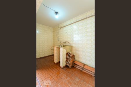 Casa à venda com 240m², 2 quartos e 1 vagaÁrea de Serviço