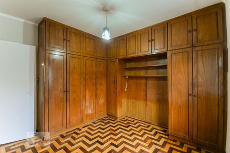 Quarto 1 de casa para alugar com 2 quartos, 240m² em Jardim Vila Formosa, São Paulo