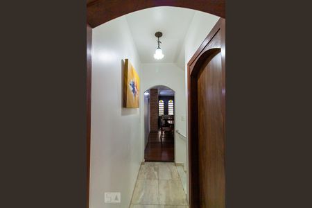 Casa à venda com 200m², 3 quartos e 4 vagasCorredor