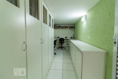 Casa à venda com 200m², 3 quartos e 4 vagasEscritório Piso Inferior