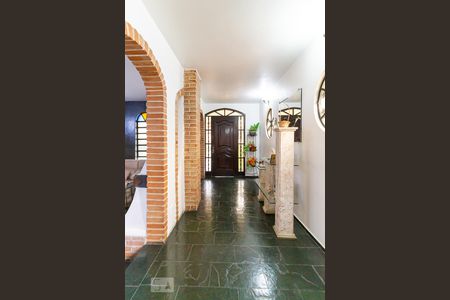 Casa à venda com 200m², 3 quartos e 4 vagasEntrada