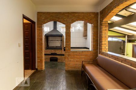 Casa à venda com 200m², 3 quartos e 4 vagasPiso inferior