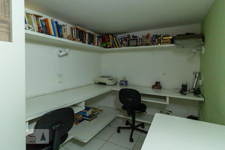 Casa à venda com 200m², 3 quartos e 4 vagasEscritório Piso Inferior