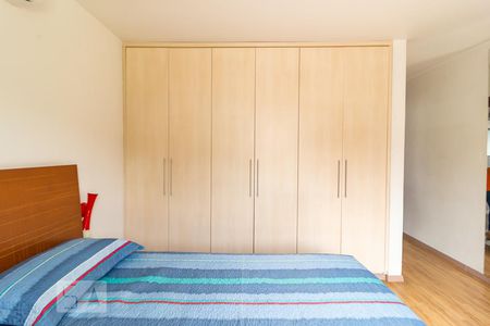 Casa à venda com 200m², 3 quartos e 4 vagasQuarto 1