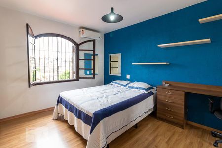 Casa à venda com 200m², 3 quartos e 4 vagasSuíte 