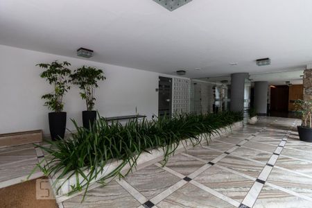 Apartamento para alugar com 140m², 3 quartos e 1 vaga Apartamento para alugar com 140m², 3 quartos e 1 vagaHall de Entrada