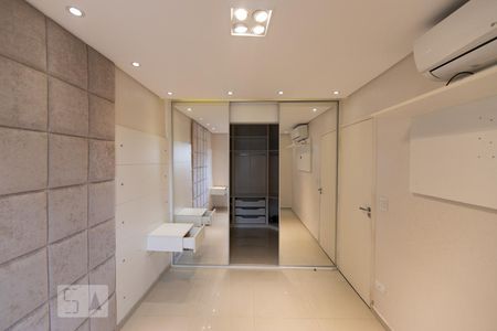 Quarto de apartamento para alugar com 2 quartos, 71m² em Vila Gomes Cardim, São Paulo