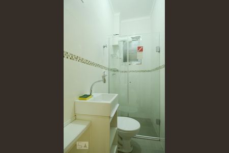 Banheiro de apartamento para alugar com 1 quarto, 35m² em Cavalhada, Porto Alegre