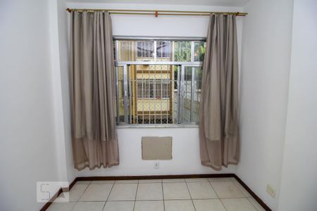 Quarto 1 de apartamento para alugar com 1 quarto, 60m² em Flamengo, Rio de Janeiro