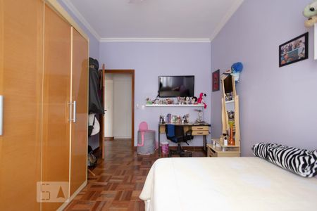 Casa à venda com 250m², 3 quartos e 2 vagas Casa à venda com 250m², 3 quartos e 2 vagasQuarto 3