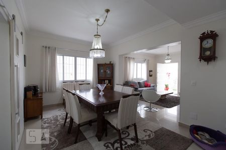 Casa à venda com 250m², 3 quartos e 2 vagas Casa à venda com 250m², 3 quartos e 2 vagasSala de Jantar