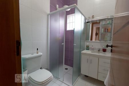 Casa à venda com 250m², 3 quartos e 2 vagas Casa à venda com 250m², 3 quartos e 2 vagasBanheiro corredor