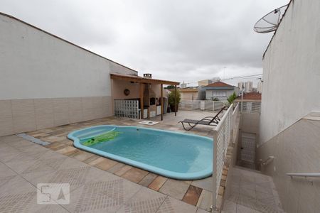 Casa à venda com 250m², 3 quartos e 2 vagas Casa à venda com 250m², 3 quartos e 2 vagasPiscina