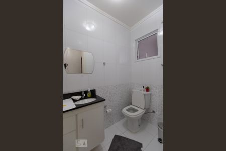 Casa à venda com 250m², 3 quartos e 2 vagas Casa à venda com 250m², 3 quartos e 2 vagasBanheiro Social