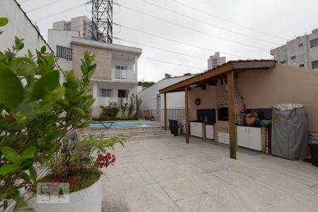 Casa à venda com 250m², 3 quartos e 2 vagas Casa à venda com 250m², 3 quartos e 2 vagasChurrasqueira