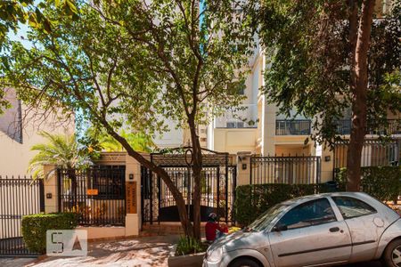 Apartamento para alugar com 74m², 2 quartos e 1 vagaFachada