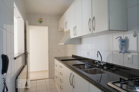 Apartamento para alugar com 74m², 2 quartos e 1 vagaCozinha