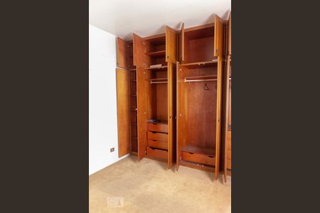 Quarto 1 de casa para alugar com 3 quartos, 300m² em Jardim do Mar, São Bernardo do Campo