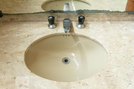 Banheiro de casa para alugar com 3 quartos, 300m² em Jardim do Mar, São Bernardo do Campo