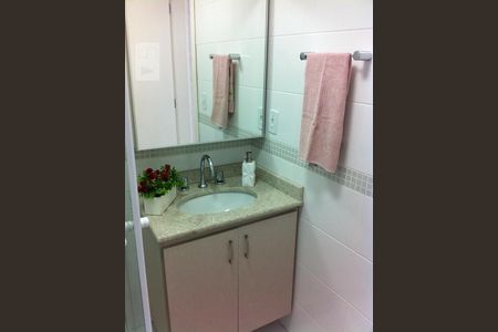 Banheiro de apartamento para alugar com 1 quarto, 42m² em Bela Vista, Porto Alegre