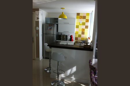 Cozinha de apartamento para alugar com 1 quarto, 42m² em Bela Vista, Porto Alegre