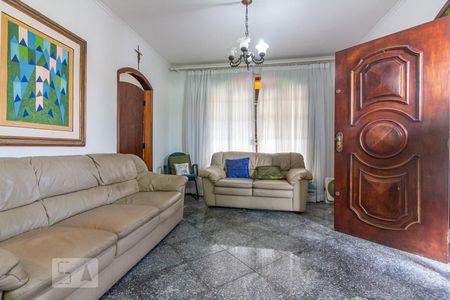 Sala de casa para alugar com 3 quartos, 300m² em Umuarama, Osasco