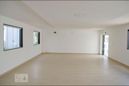 Apartamento para alugar com 64m², 2 quartos e 1 vagaÁrea comum - Salão de festas