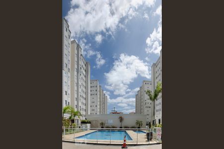Apartamento para alugar com 64m², 2 quartos e 1 vagaÁrea comum - Piscina